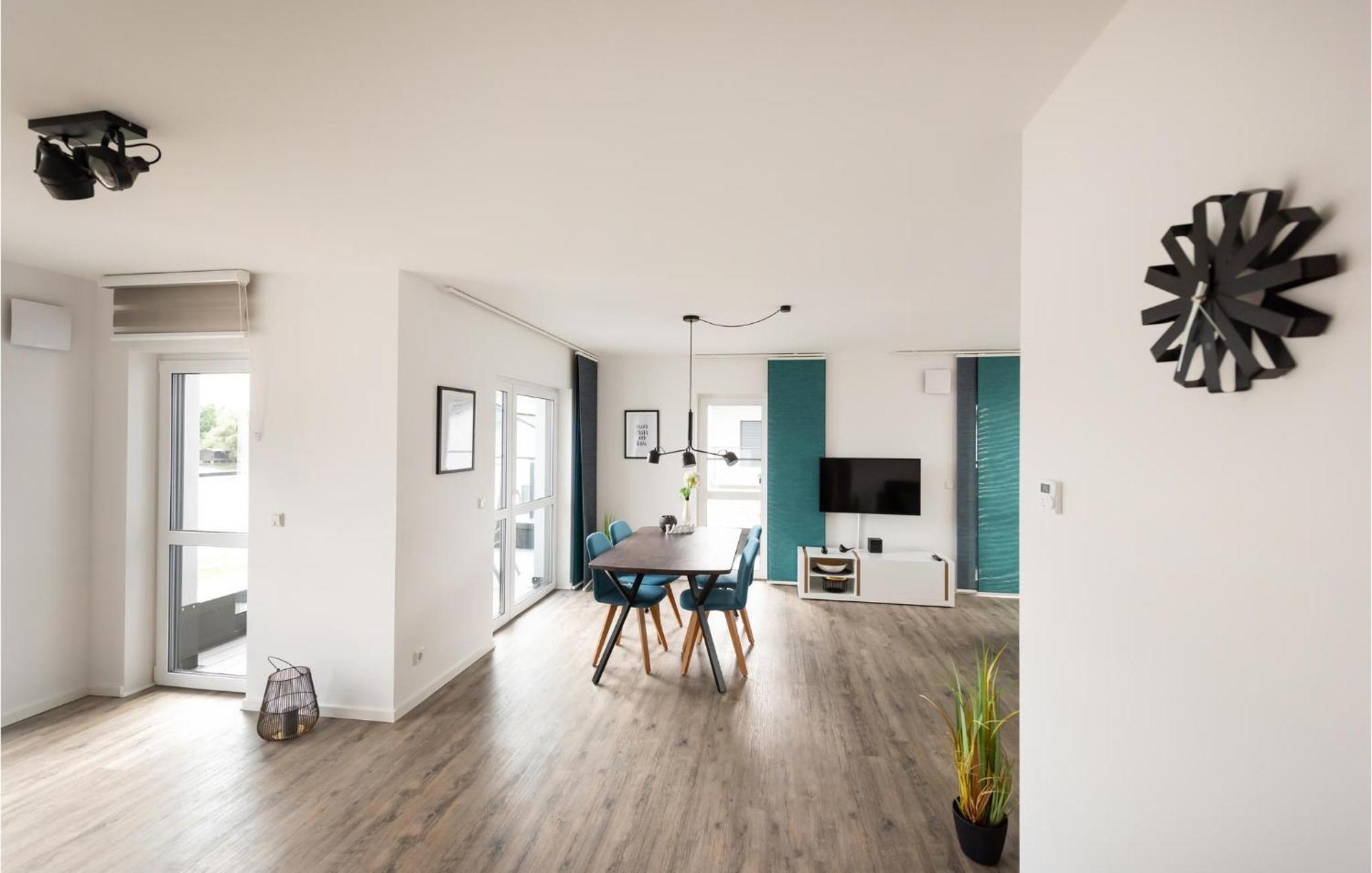 Amazing Apartment In Rechlin With Kitchen Exterior photo