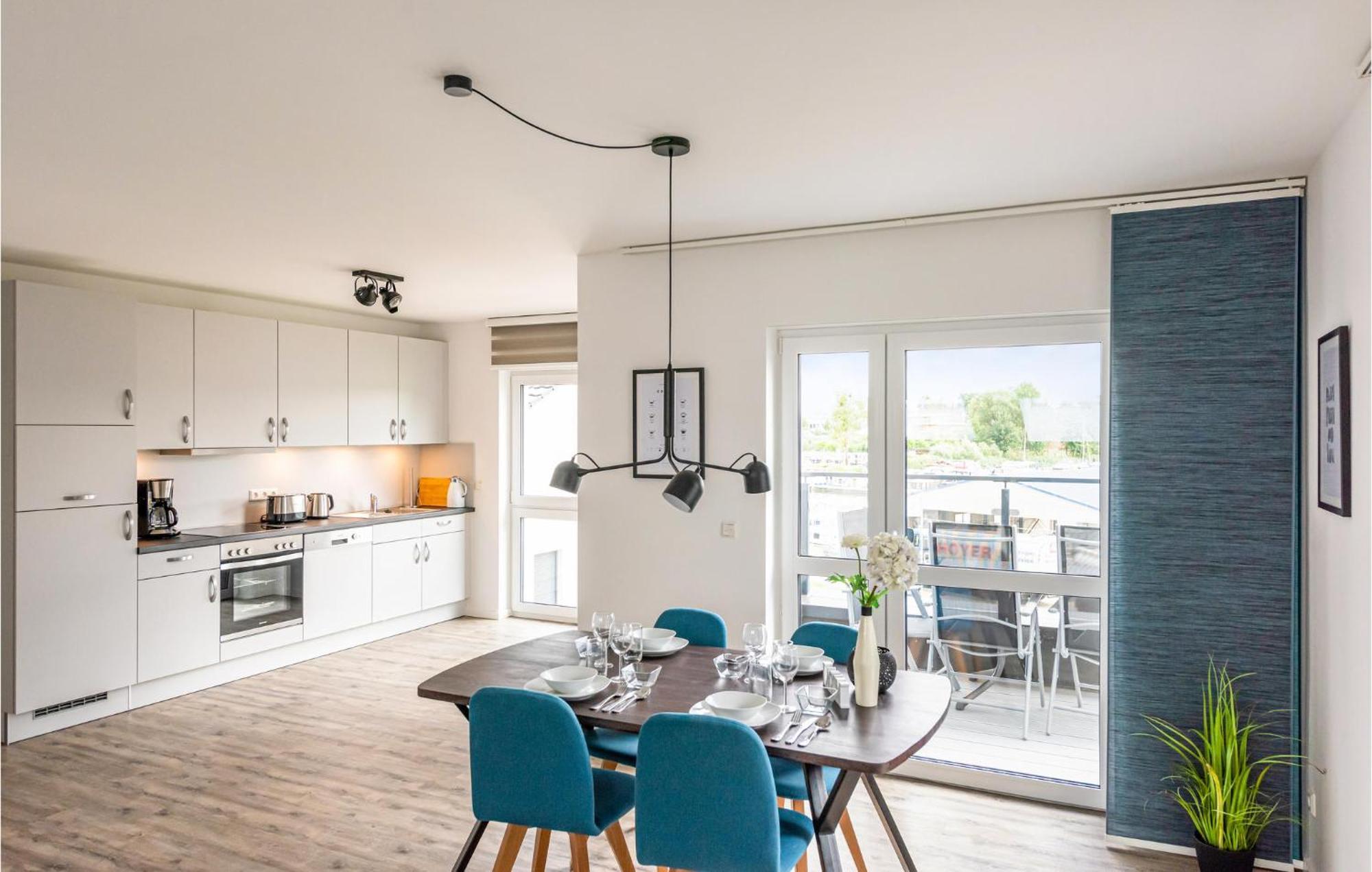 Amazing Apartment In Rechlin With Kitchen Exterior photo